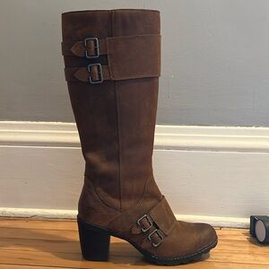 Born boc Knee high boots with buckle